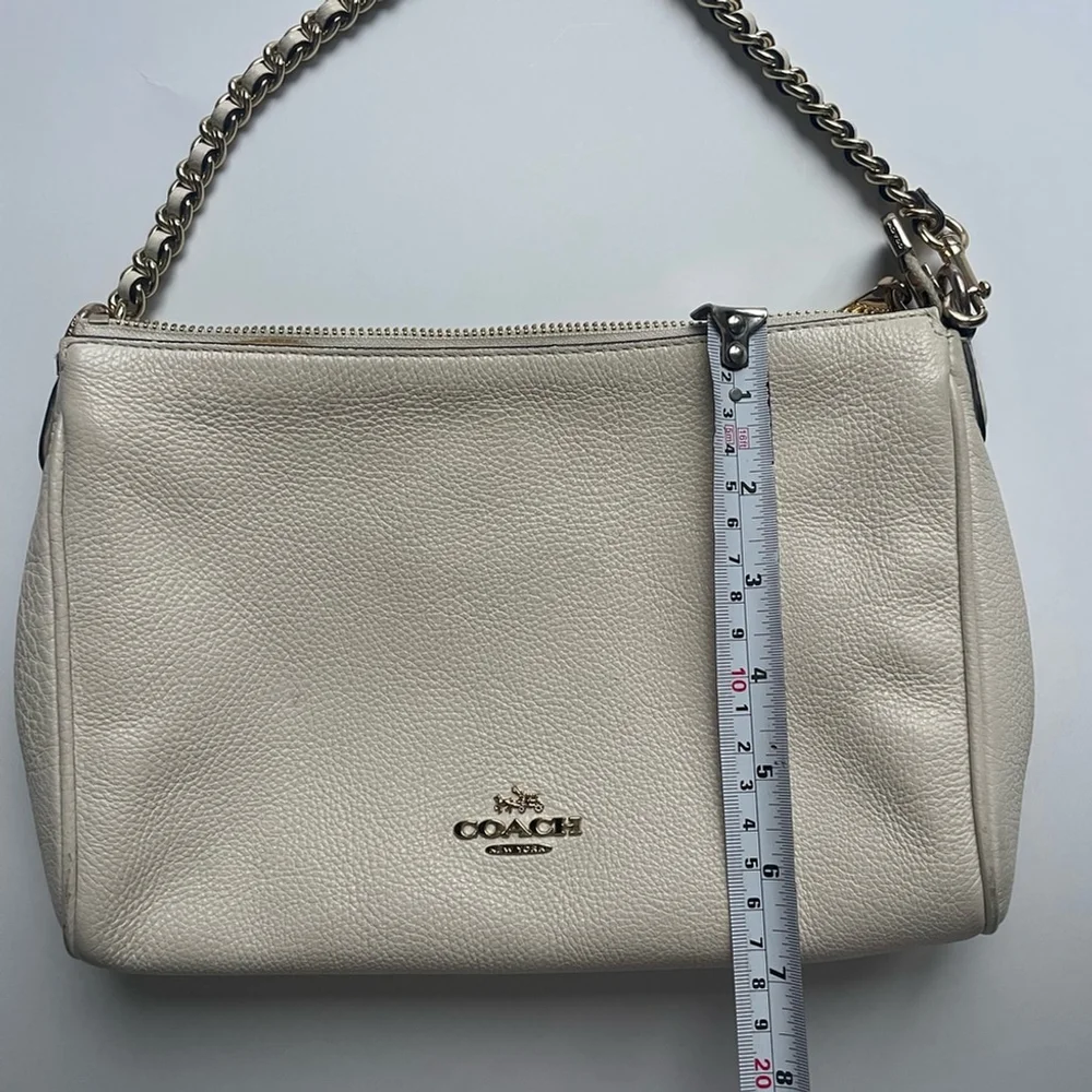 Coach Off-White Leather Shoulder Bag - Picture 7 of 10